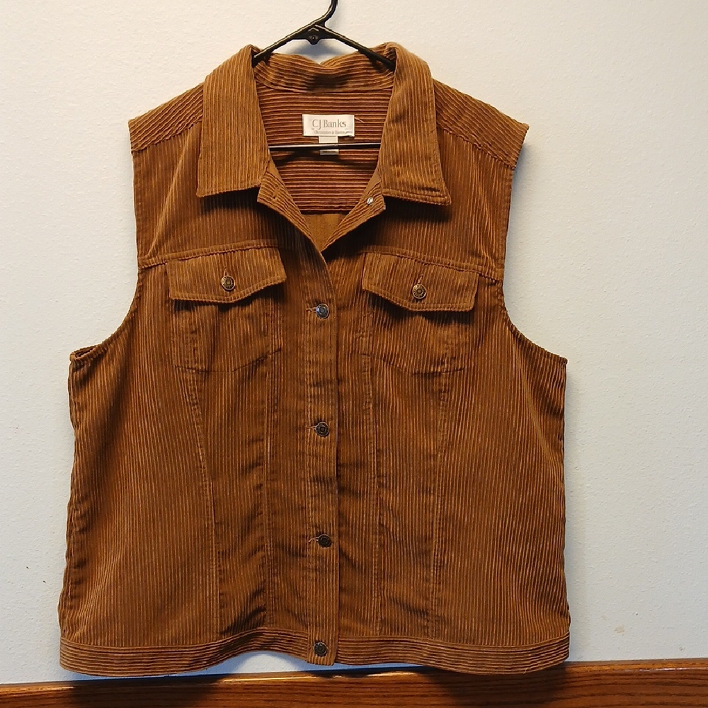 🐞 CHRISTOPHER & BANKS Brown Corduroy Vest